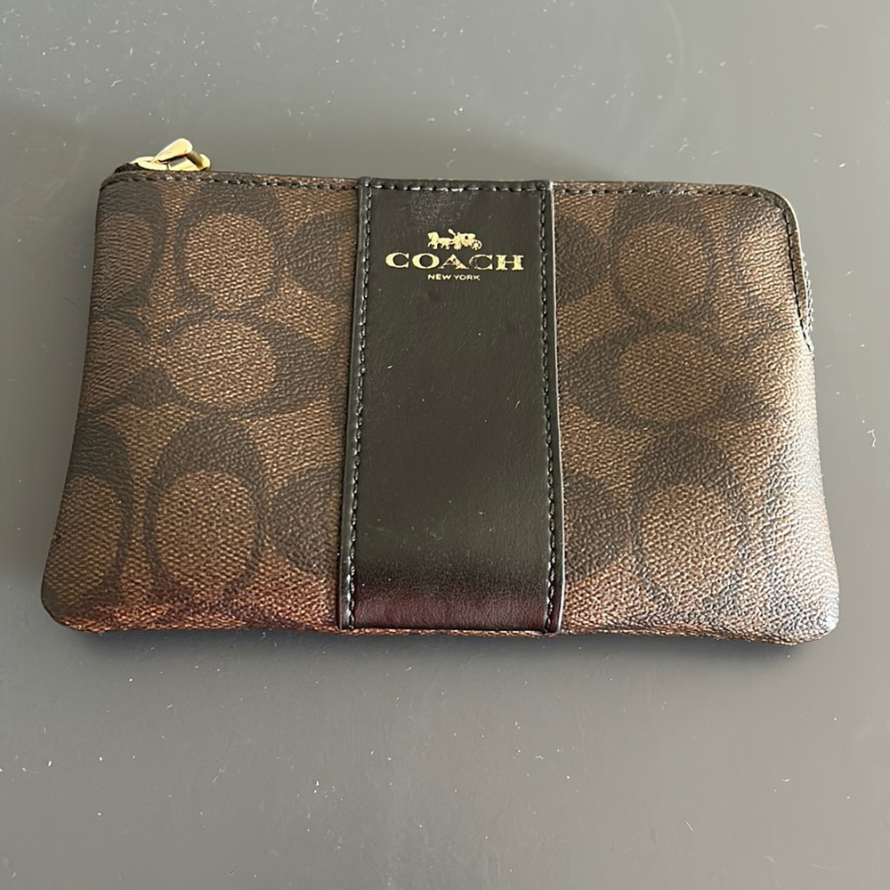 Coach authentic Signature card wallet